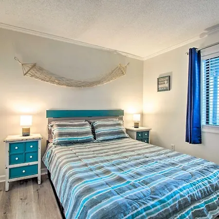 North Topsail Beach Condo With Beach Access!